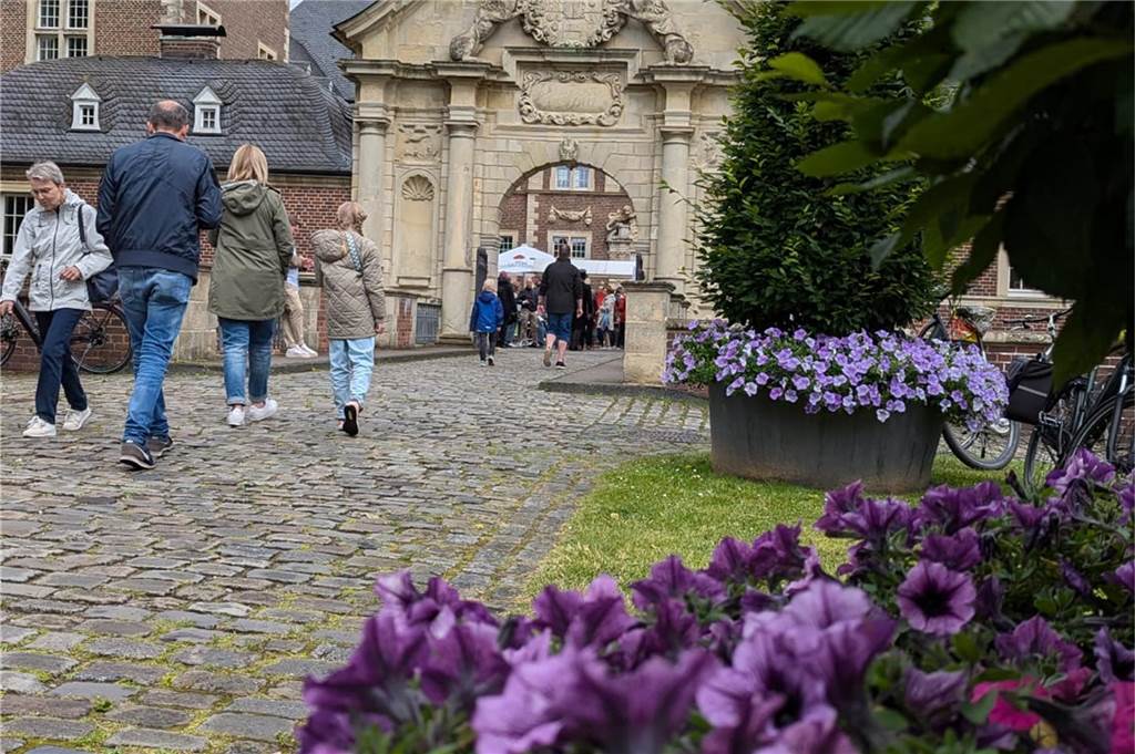 Eindrücke vom Schlösser- und Burgentag rund ums Ahauser Barockschloss.