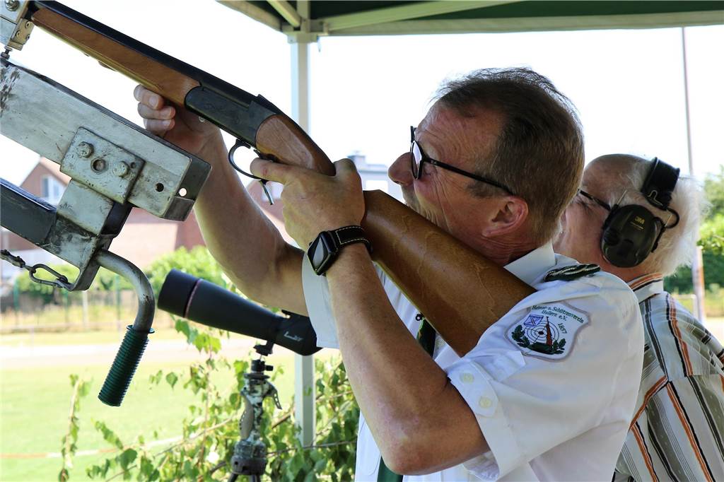 Eindrücke vom Vogelschießen in Hullern