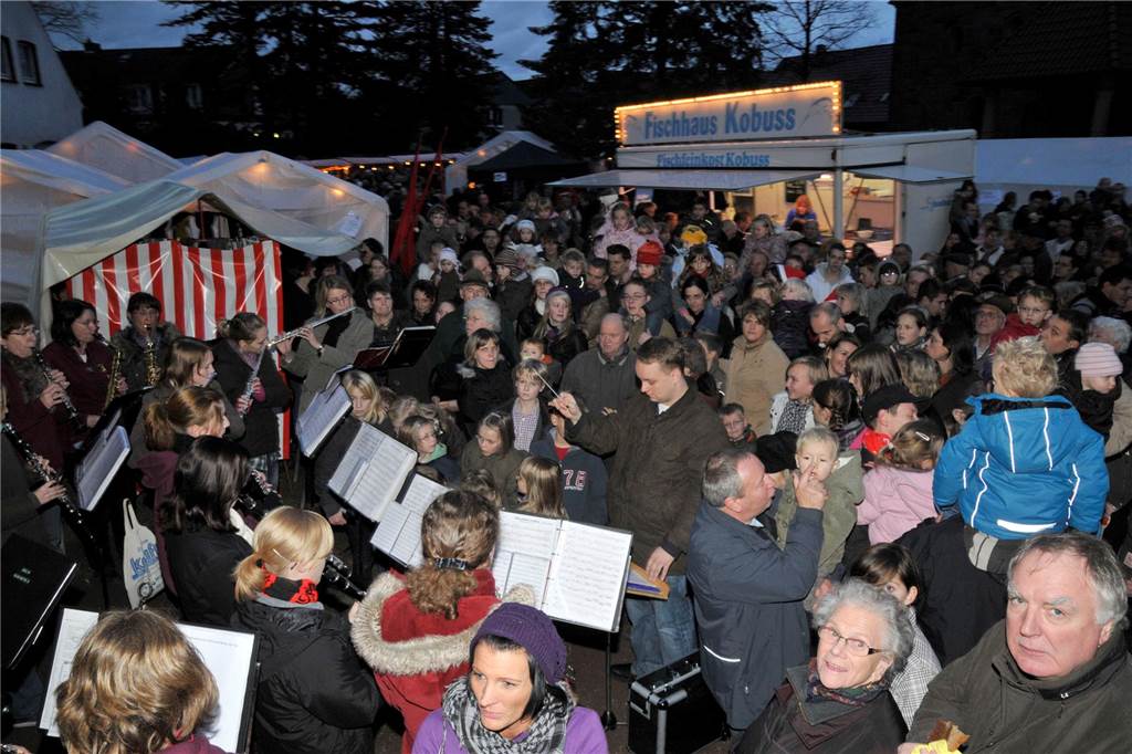 Gewerbegemeinschaft Wulfen ist endgültig Geschichte Eindrücke vom Weihnachtsmarkt in Wulfen an der Matthäuskirche. Hier aus dem Jahr 2009.