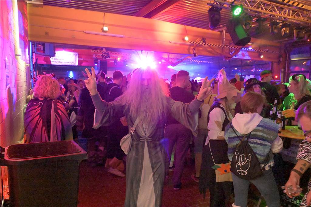 Eindrücke von der After-Zug-Karnevalsparty 2024.