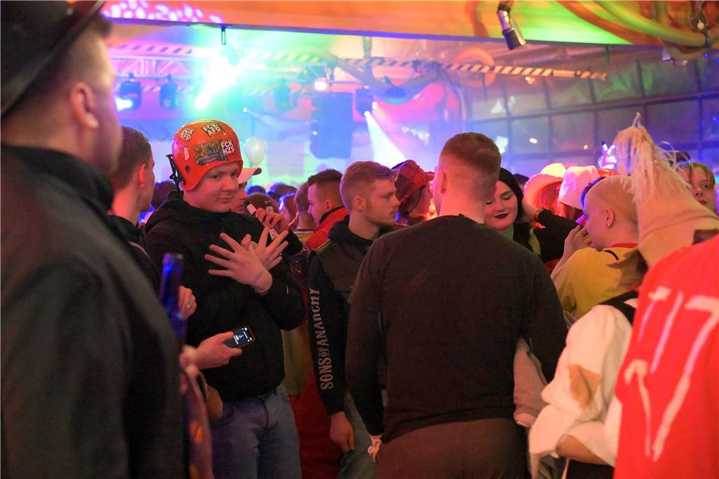 Eindrücke von der After-Zug-Karnevalsparty 2024.