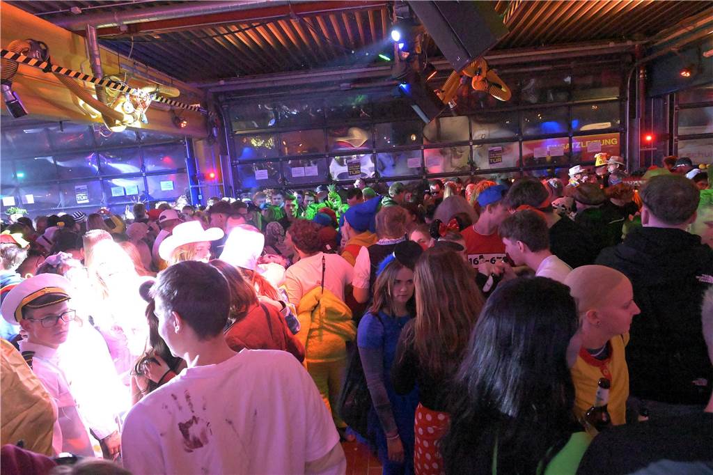 Eindrücke von der After-Zug-Karnevalsparty 2024.