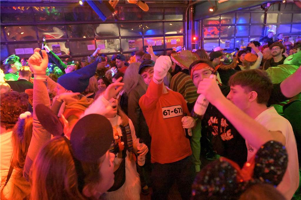 Eindrücke von der After-Zug-Karnevalsparty 2024.