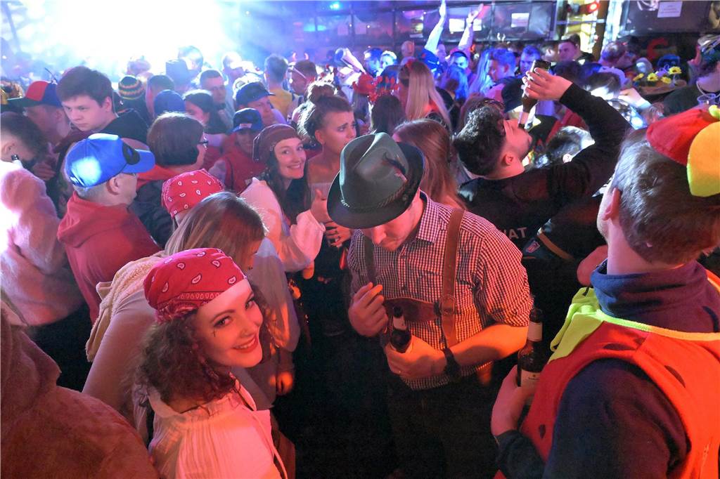 Eindrücke von der After-Zug-Karnevalsparty 2024.