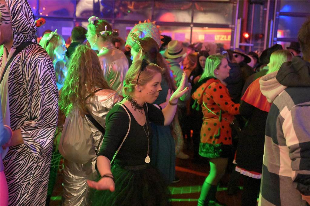 Eindrücke von der After-Zug-Karnevalsparty 2024.