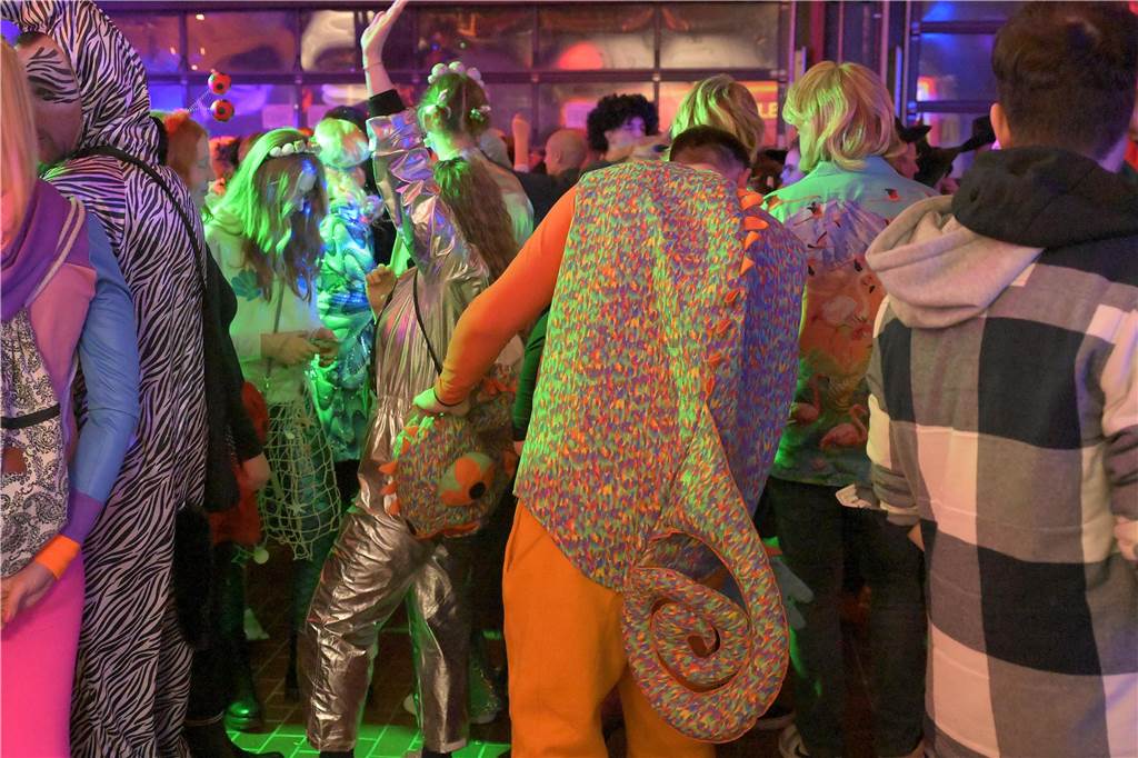 Eindrücke von der After-Zug-Karnevalsparty 2024.