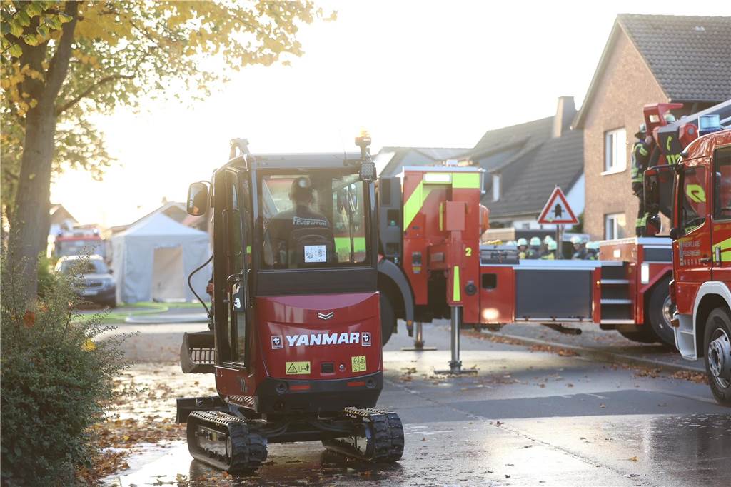 Eindrücke von der Einsatzstelle am Dienstagnachmittag (22.10) an der Körnerstraße in Werne. 