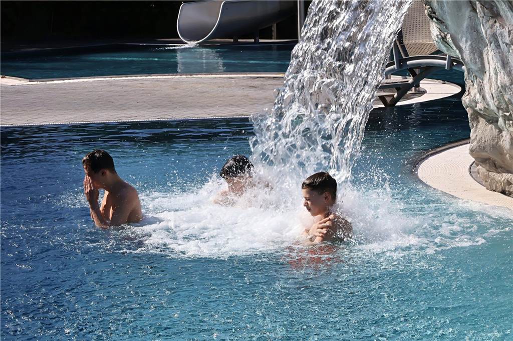 Eindrücke von der Eröffnung der Außensaison im Freizeitbad Atlantis in Dorsten.