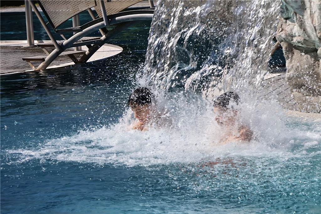 Eindrücke von der Eröffnung der Außensaison im Freizeitbad Atlantis in Dorsten.
