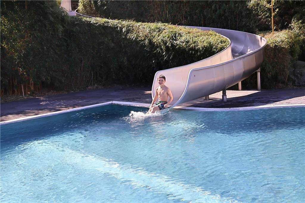Eindrücke von der Eröffnung der Außensaison im Freizeitbad Atlantis in Dorsten.