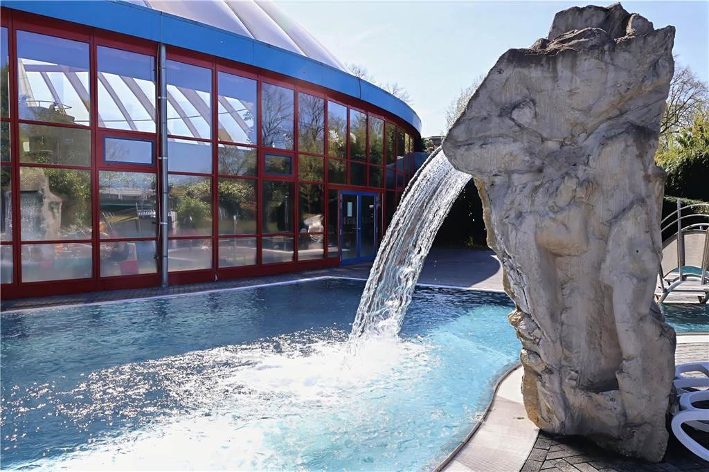 Eindrücke von der Eröffnung der Außensaison im Freizeitbad Atlantis in Dorsten.