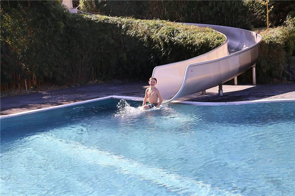 Eindrücke von der Eröffnung der Außensaison im Freizeitbad Atlantis in Dorsten.