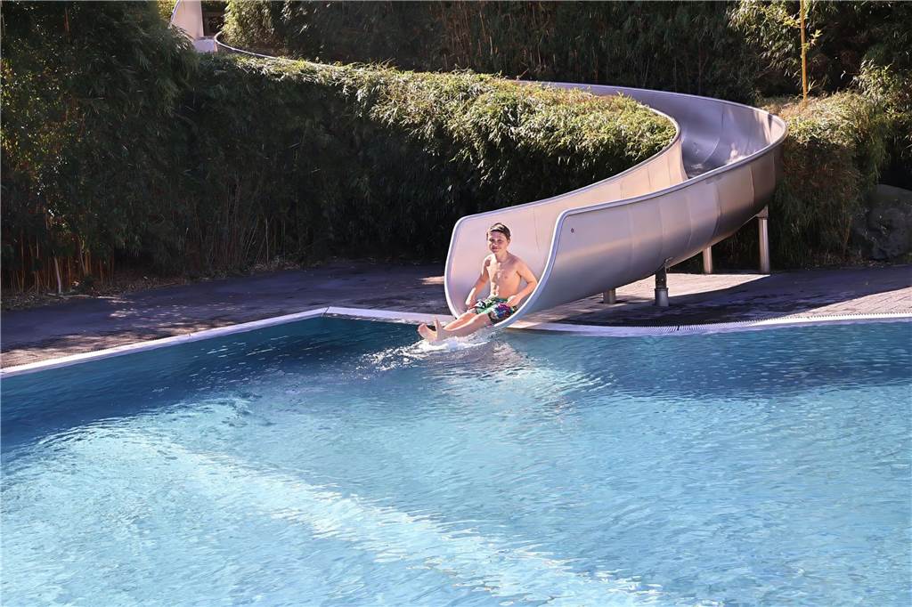 Eindrücke von der Eröffnung der Außensaison im Freizeitbad Atlantis in Dorsten.