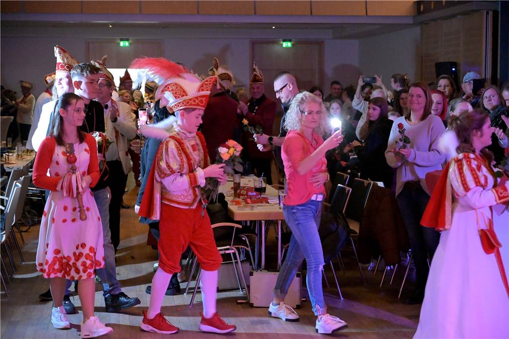 Eindrücke von der Karnevalsparty der Interessensgemeinschaft Werner Karneval am Freitag, 11. November, im Kolpingsaal in Werne.