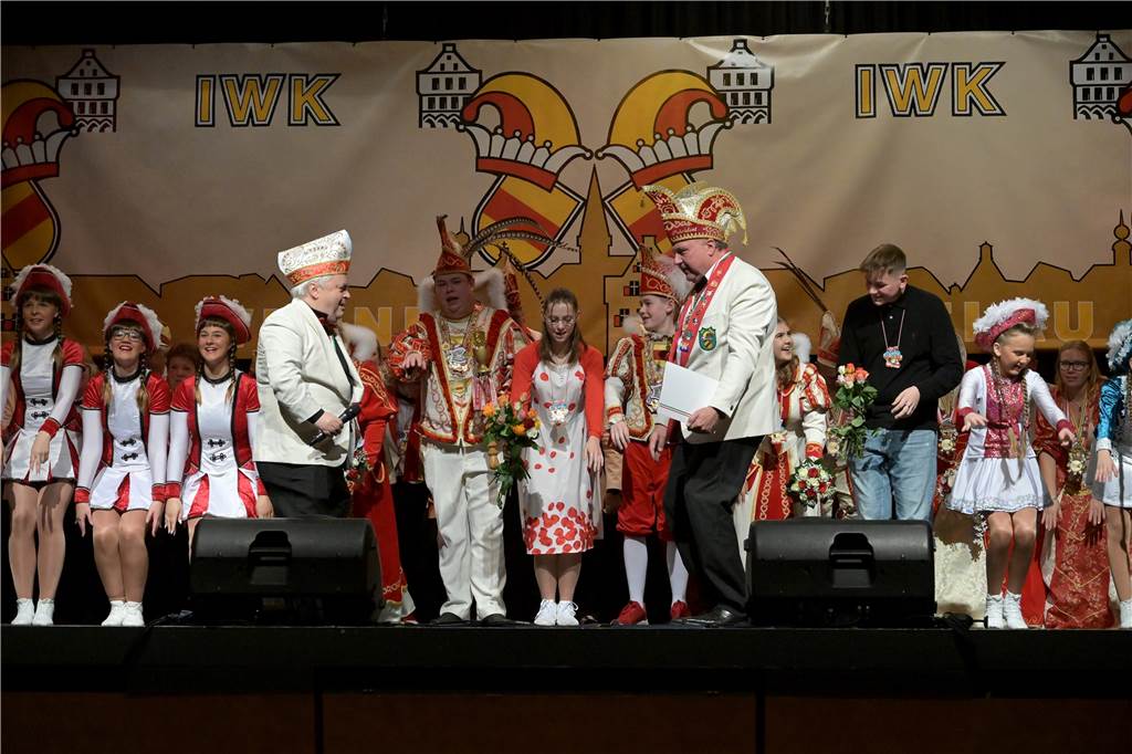 Eindrücke von der Karnevalsparty der Interessensgemeinschaft Werner Karneval am Freitag, 11. November, im Kolpingsaal in Werne.