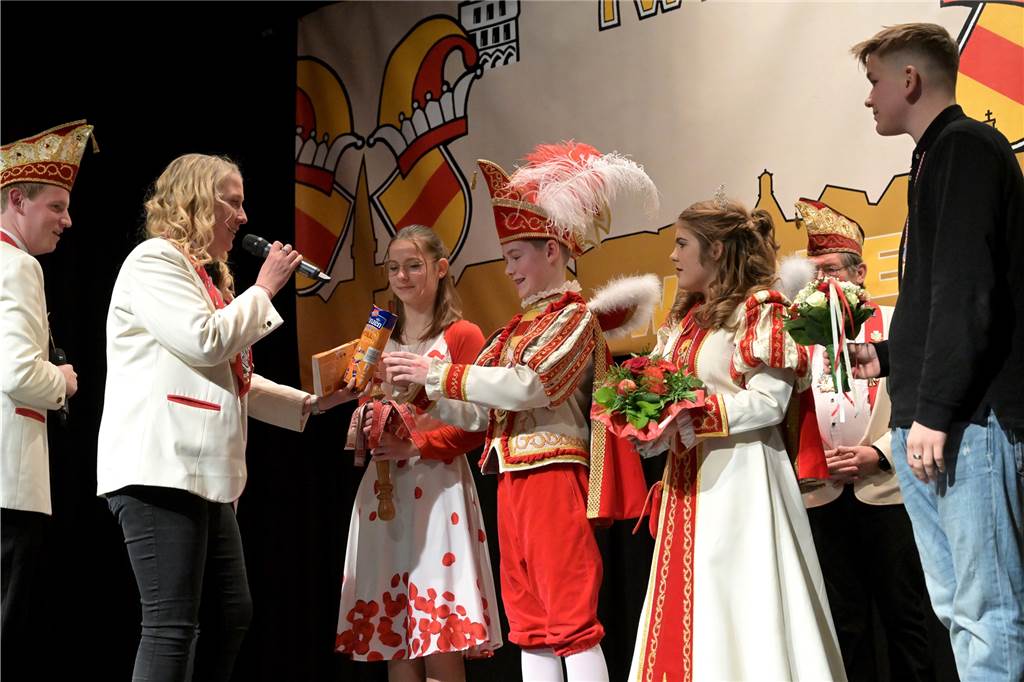 Eindrücke von der Karnevalsparty der Interessensgemeinschaft Werner Karneval am Freitag, 11. November, im Kolpingsaal in Werne.