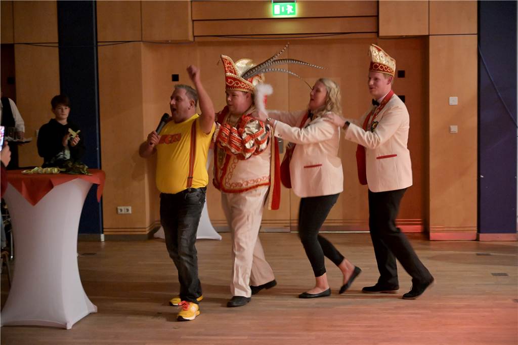 Eindrücke von der Karnevalsparty der Interessensgemeinschaft Werner Karneval am Freitag, 11. November, im Kolpingsaal in Werne.
