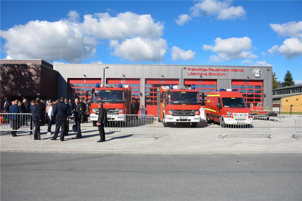 Eindrücke von der offiziellen Übergabe des neuen Feuerwehrgerätehauses in Stockum