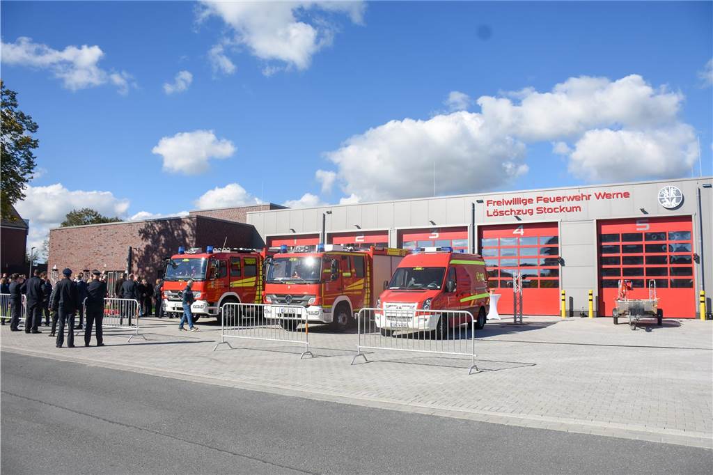 Eindrücke von der offiziellen Übergabe des neuen Feuerwehrgerätehauses in Stockum