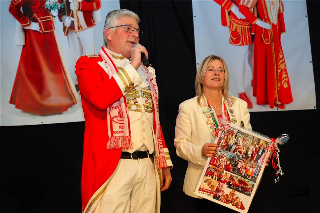 Eindrücke von der Proklamation des Karnevalsprinzenpaares in Raesfeld