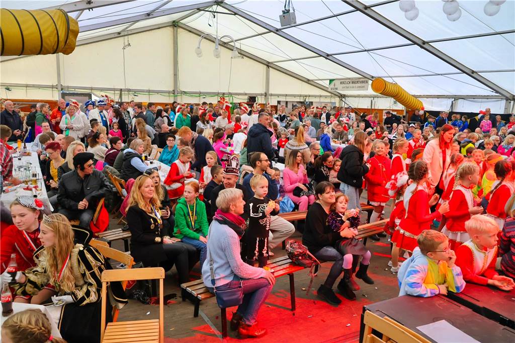 Eindrücke von der Proklamation des Kinderprinzenpaares in Raesfeld