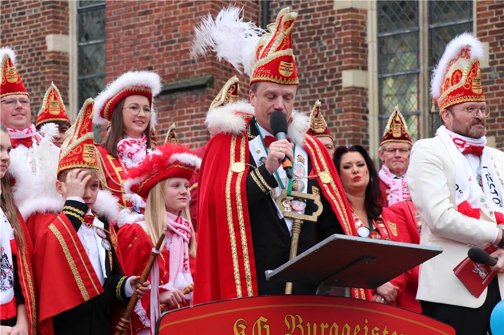 Eindrücke von der Schlüsselübergabe in der Feste Ottenstein