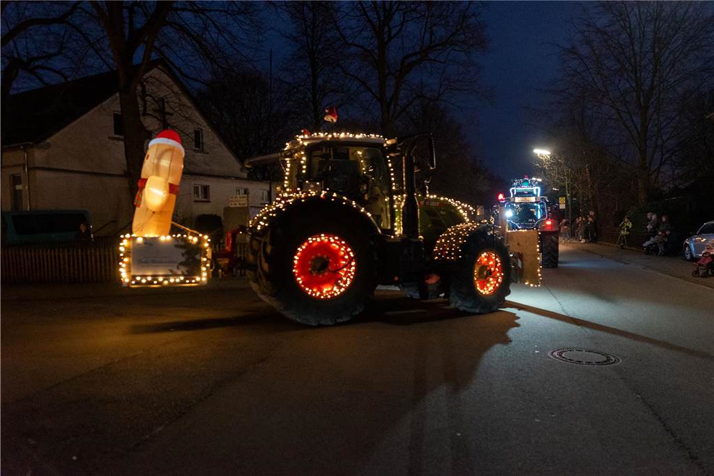 Eindrücke von der Trecker-Lichterfahrt durch Lünen.