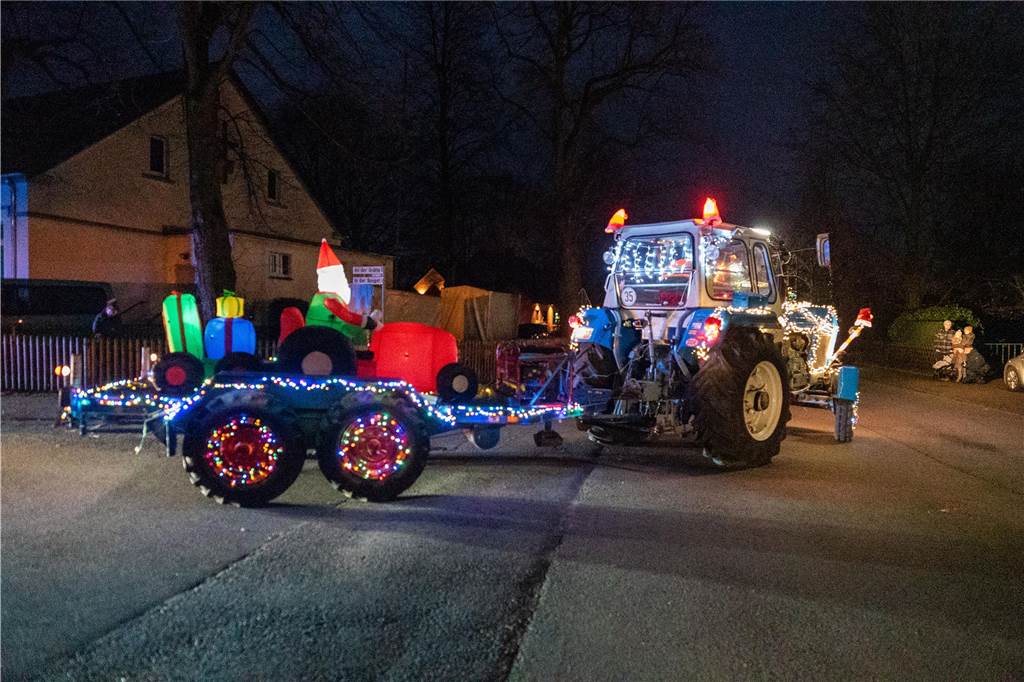 Eindrücke von der Trecker-Lichterfahrt durch Lünen.