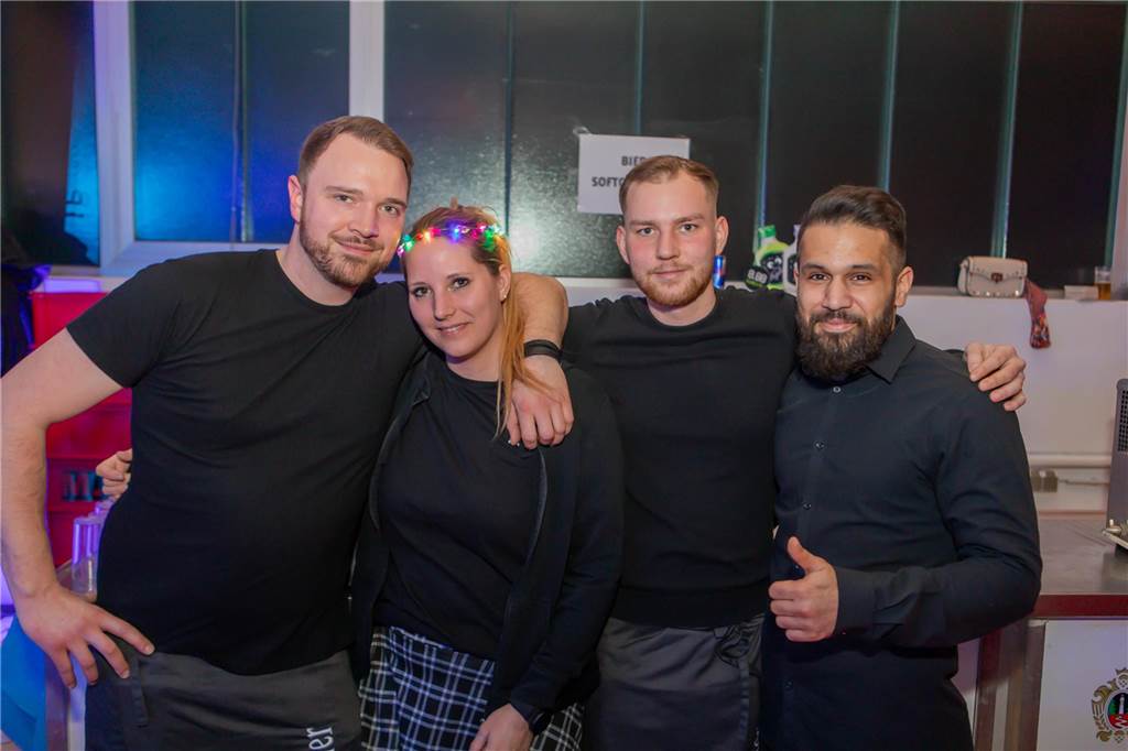 Eindrücke von der Ü30-Party in der Schützenhalle auf der Heide.