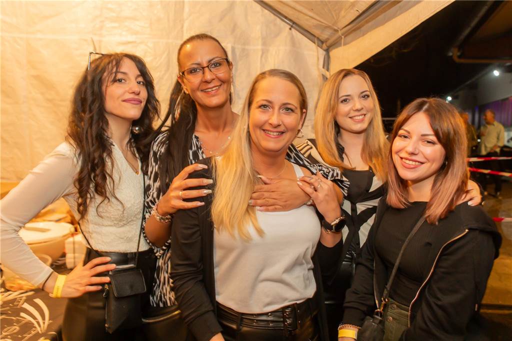 Eindrücke von der Ü30-Party in der Schützenhalle auf der Heide.