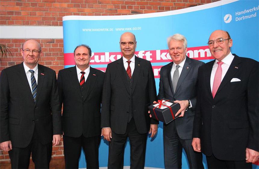 Handwerker verabschieden Präsident Otto Kentzler Eindrücke von der Verabschiedung von Handwerkspräsident Otto Kentzler.