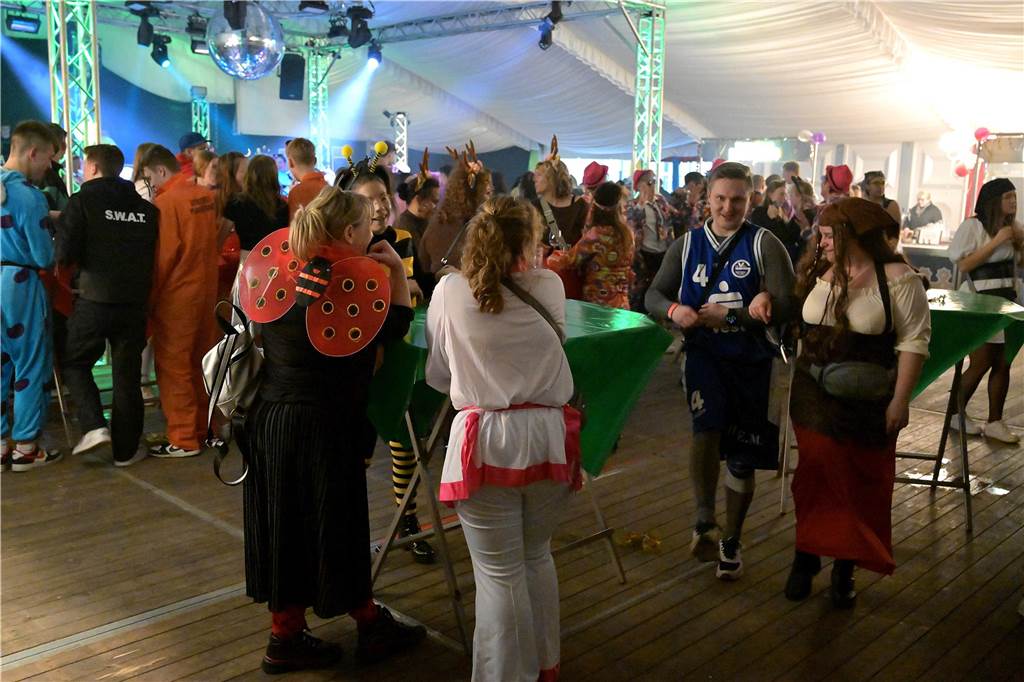 Eindrücke von der Weiberfastnacht in Olfen 2023