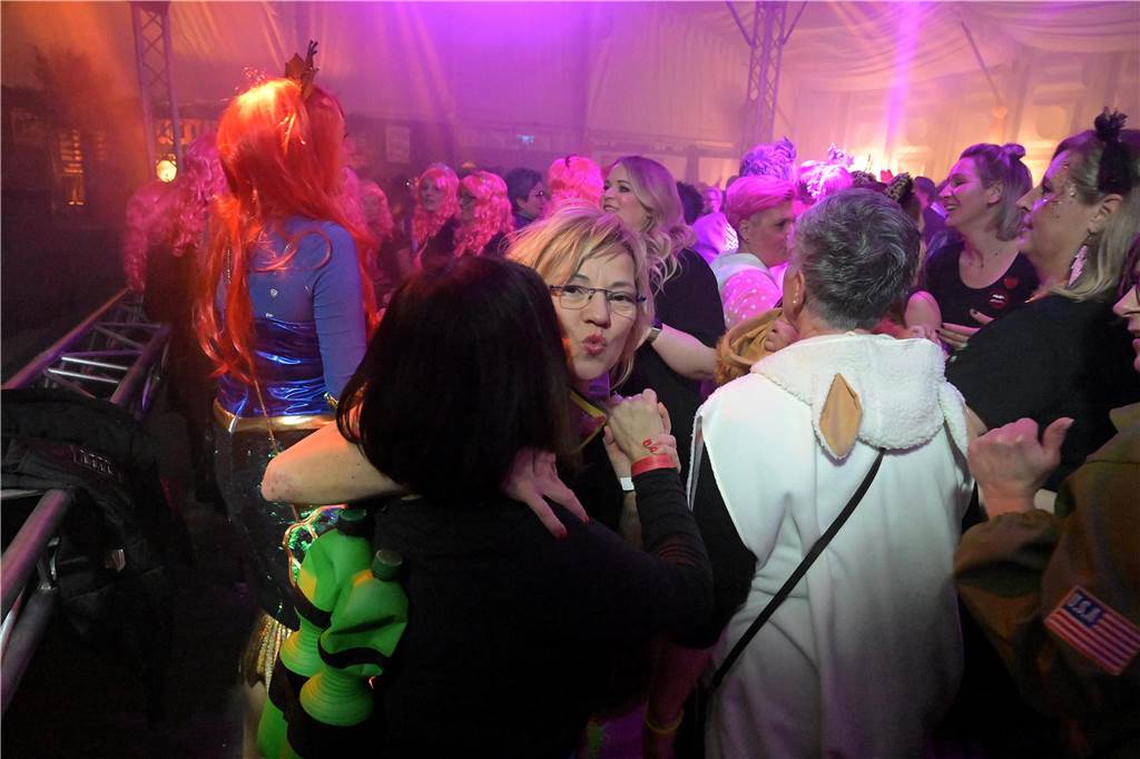 Eindrücke von der Weiberfastnacht in Olfen 2023