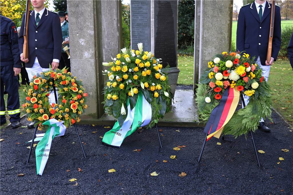 Eindrücke von der Zeremonie zum Volkstrauertag in Dorsten