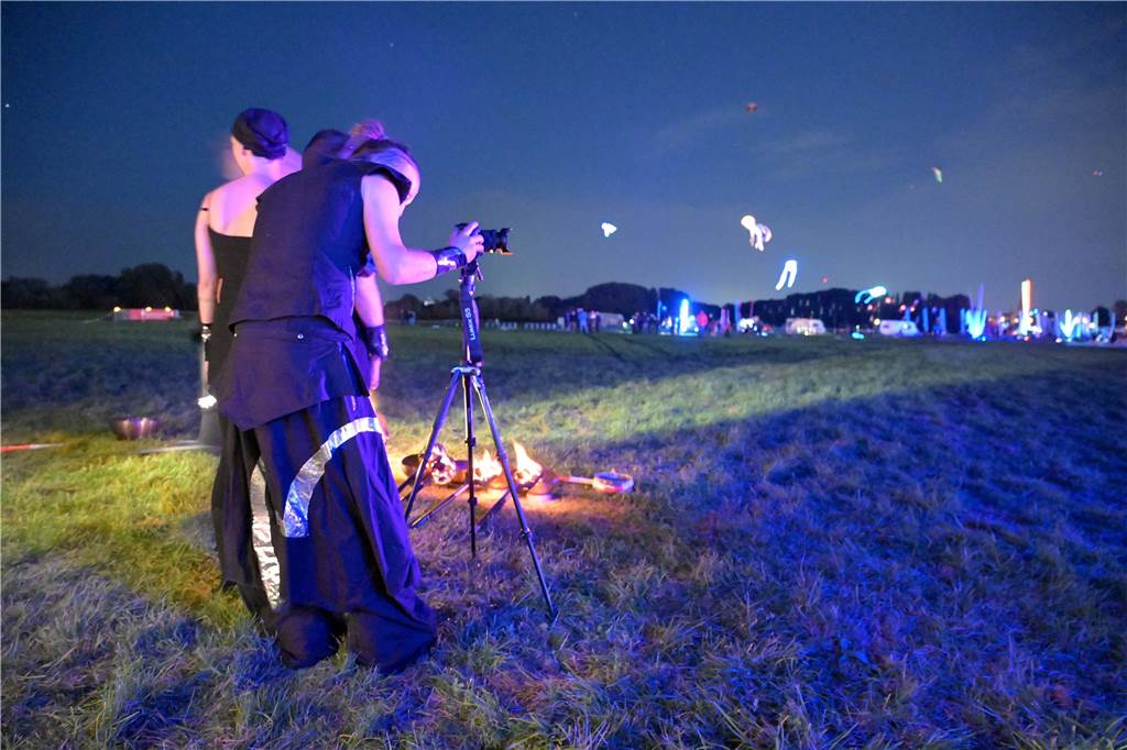 Viele Fotos vom Drachenfest in Lünen 2023: Feuershow am Abend als Publikumsmagnet Eindrücke von Feuershow und Feuerwerk beim Lüner Drachenfest 2023