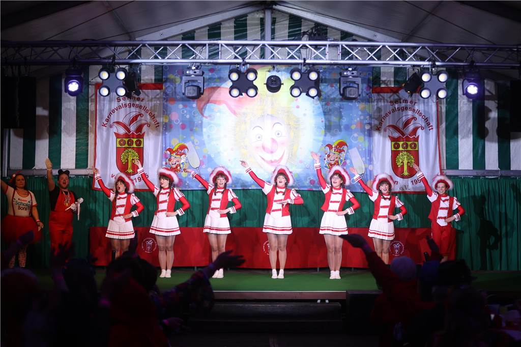 Eindrücke von Weiberfastnacht im Festzelt in Selm 2023