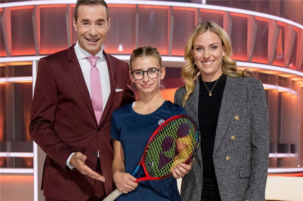 Tennistalent Karlotta trifft Angeliqe Kerber in TV-Show: „Ich musste sofort weinen“ Eine Aufnahme aus der Show: Karlotta Hahn mit Moderator Kai Pflaume und Tennis-Profi Angelique Kerber.