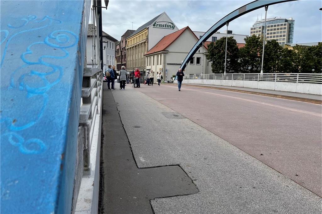 Feuerwehr in Lüner Innenstadt im Einsatz: Alarm in Höhe der Lippebrücke Eine Brandmeldeanlage hatte Alarm geschlagen. Häufig kommen solche Fehlalarme aber nicht vor.