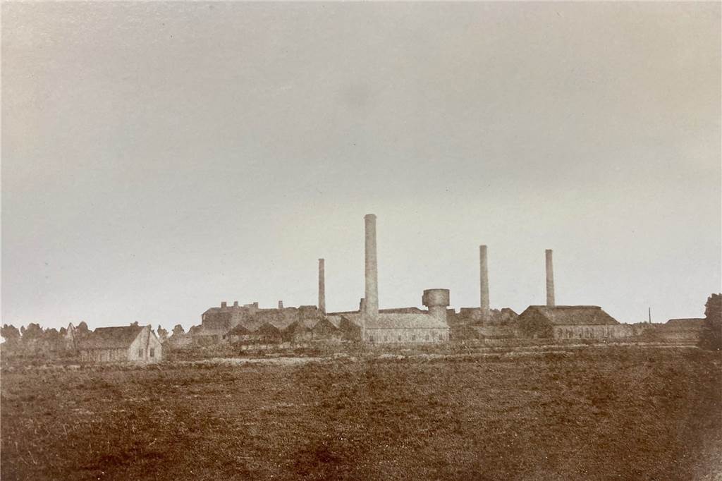150 Jahre Hoesch in Dortmund: Fotos zeigen, wie es 1896 aussah Eine der frühesten Ansichten des Hoeschwerks ist im Erinnerungsband erhalten.