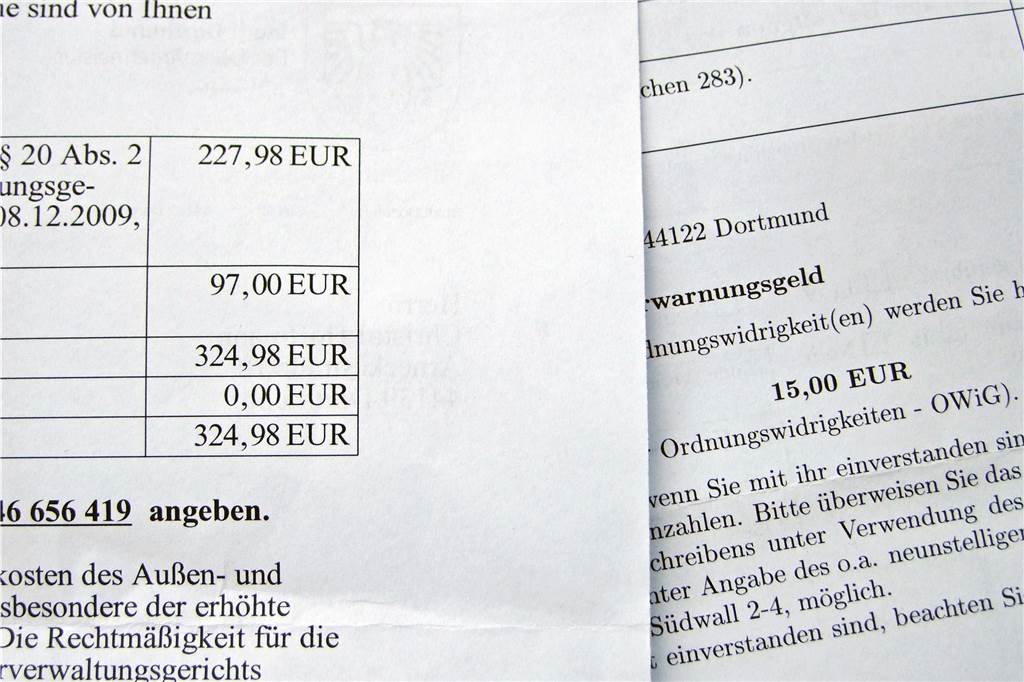 Stadt Dortmund schleppt Auto ab, während Familie im Urlaub ist – darf sie das? Eine dicke Rechnung hat nach dem Urlaub für dicke Luft gesorgt.