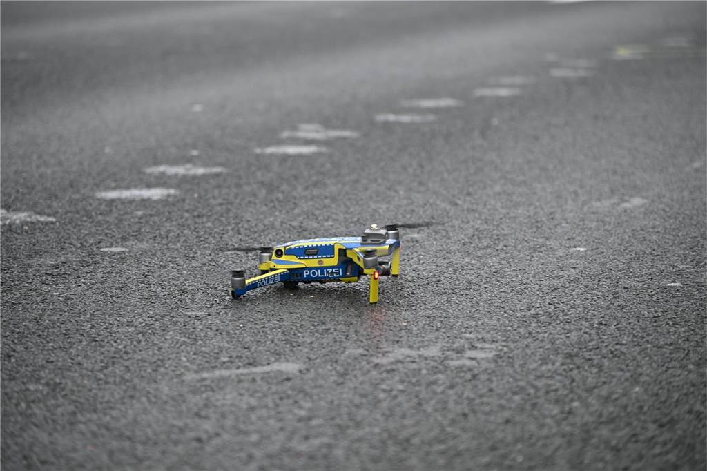 Tödlicher Unfall auf der A2: Stillstand zwischen Recklinghausen-Ost und Henrichenburg Eine Drohne der Polizei