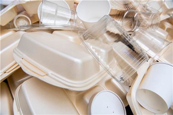 Mehrweg statt Einweg: Alternativen zu verbotenen Plastikprodukten