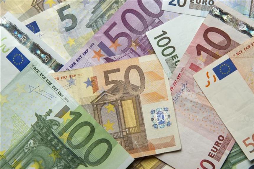 Es wird noch regiert: Milliarden-Entlastung für Familien Eine Familie mit einem Bruttojahresgehalt von 60.000 Euro wird ab 2019 um 9,36 Prozent entlastet. Foto: Daniel Reinhardt