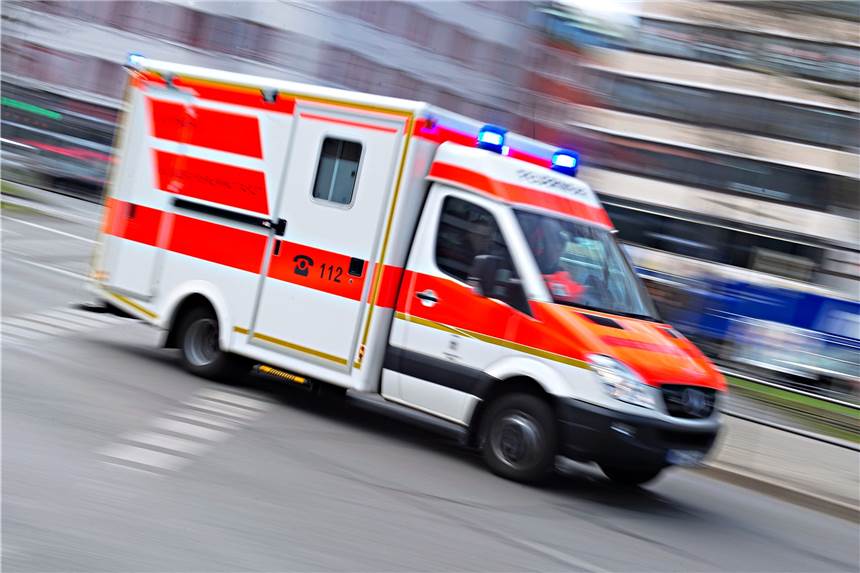 Kreißsaal auf der Autobahn: Frau bekommt Baby auf dem Weg ins Krankenhaus Eine Frau aus Dorsten brachte ihr Baby auf der A42 beim Kreuz Oberhausen auf die Welt.