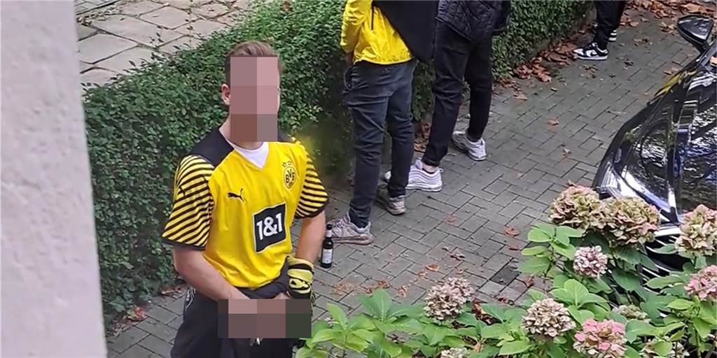 Ärger über wildpinkelnde BVB-Fans: „Genauso schlimm wie eine Rattenplage“ Eine ganze Reihe von Wildpinklern im Vorgarten erwischte Karin Engelhardt am Samstag vor dem Revierderby.