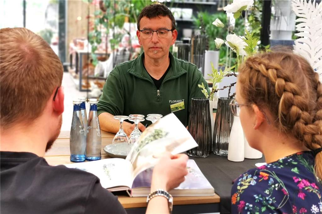 Blumen für den großen Tag: Zu Besuch bei der Florawelt Eine gute Beratung wird bei der Florawelt großgeschrieben.