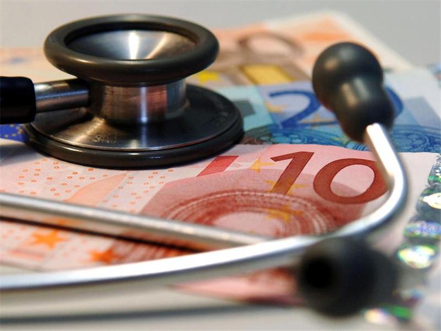 Krankenkasse muss innerhalb von drei Wochen entscheiden Eine Krankenkasse muss innerhalb von drei Wochen über einen Leistungsantrag entscheiden. Foto: Jan Woitas/dpa
