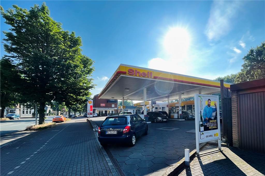 9-Euro-Ticket und Tankrabatt: Leere Bahnen, aber Benzinpreis sinkt deutlich in Haltern Eine kurze Schlange bildete sich am Morgen des 1. Juni vor der Shell-Tankstelle an der Weseler Straße in Haltern. Der Benzinpreis ist hier deutlich gesunken.
