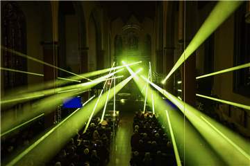 Eine Lasermesse wie in der Silvesterkirche in Erle soll es an Fronleichnam auch beim Erler Kultur Sommer geben.