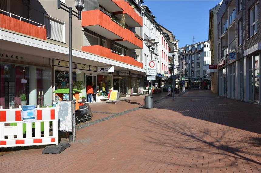 Kreis kündigt an: Corona-Inzidenz von 200 läutet Notbremse ein Eine leere Castroper Altstadt könnte es schon ab kommender Woche wieder geben.